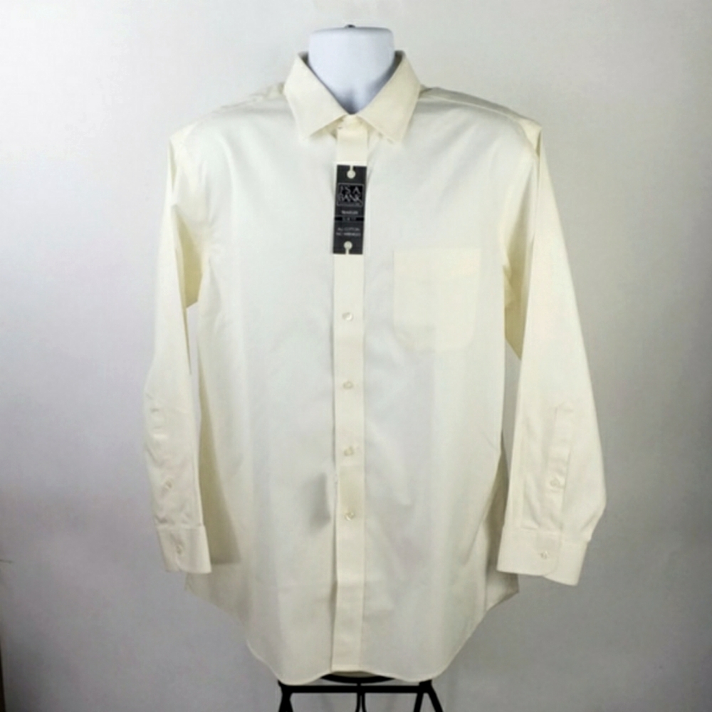 Jos A Bank Traveler Slim Button Up Long Sleeve Dress Shirt Mens Ivory 17/33 NWT